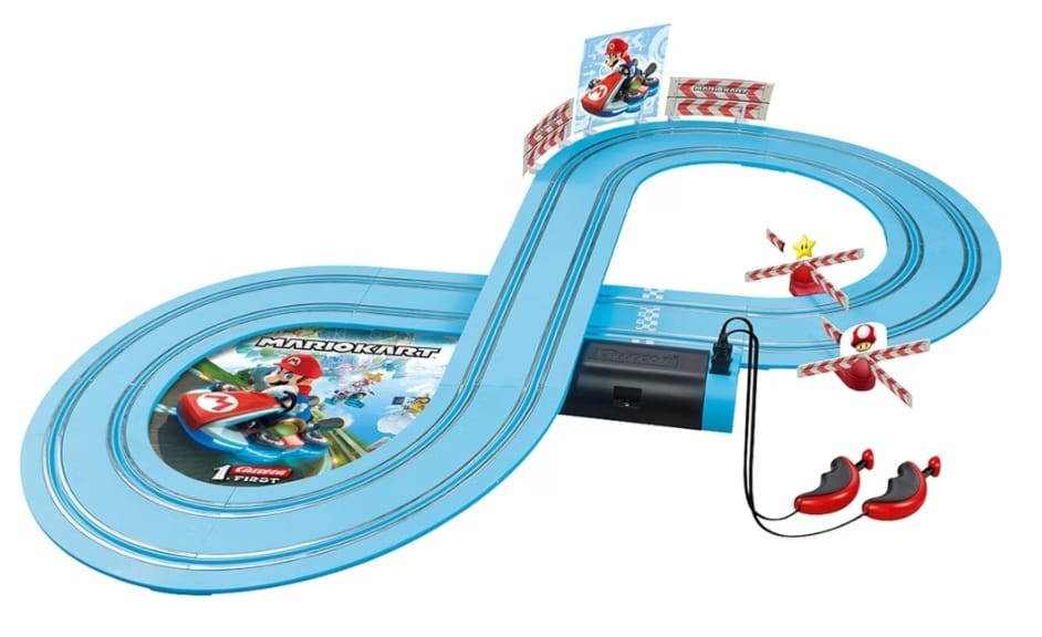 Carrera First - 20063026Nintendo Mario Kart,(Mario und Yoshi) 2,4m  Rennstrecken-Set, 2 ferngesteuerte Fahrzeuge, B-WARE