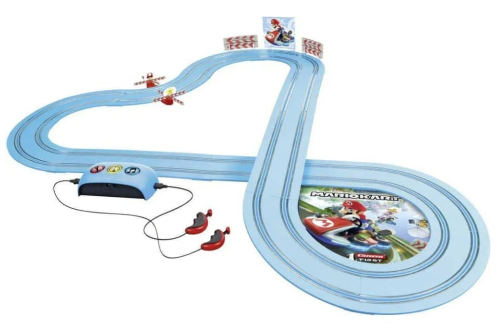 Carrera First - 20063036
First Mario Kart™ ,3,5m Rennstrecken-Set, 2 ferngesteuerte Fahrzeuge, B-WARE